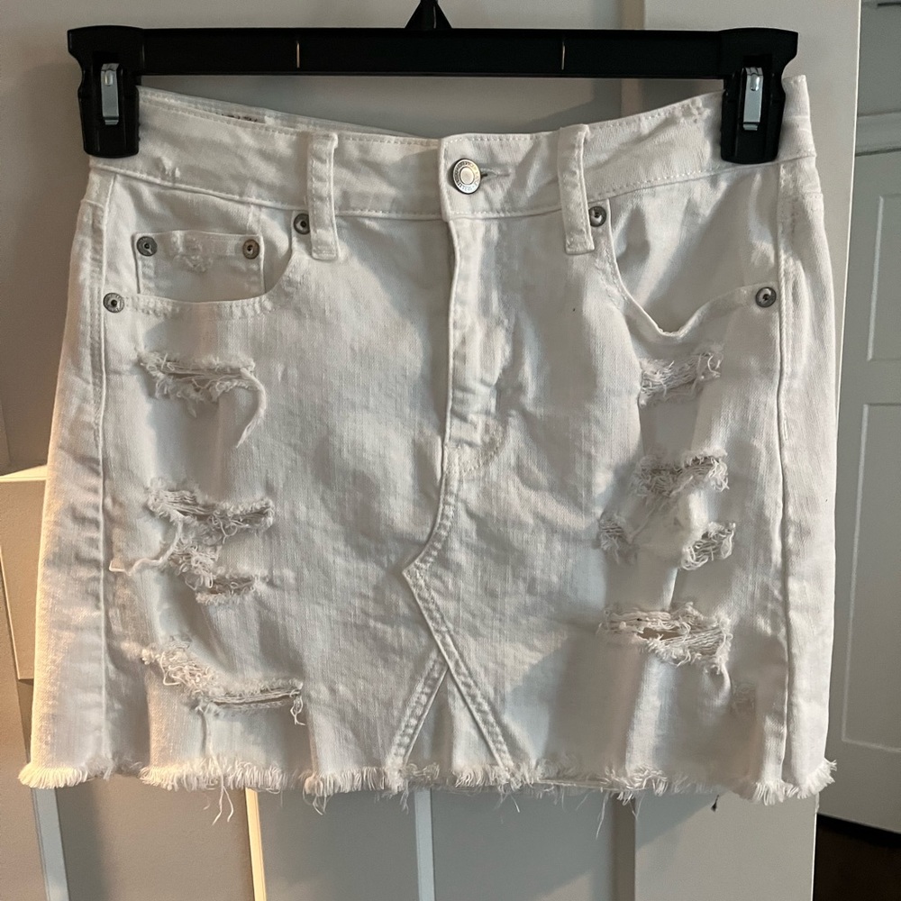 American eagle never worn white denim mini skirt size 4